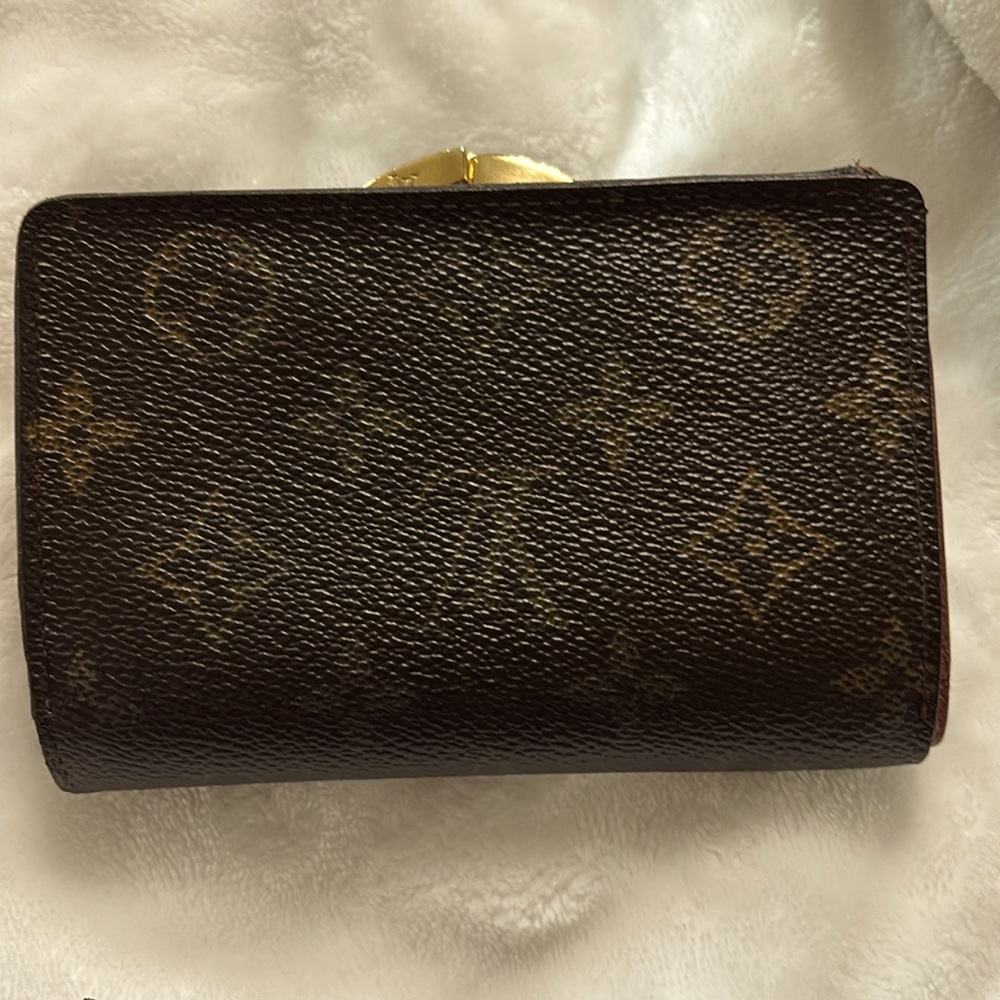Louis Vuitton Monogram Wallet - Picture 2 of 8